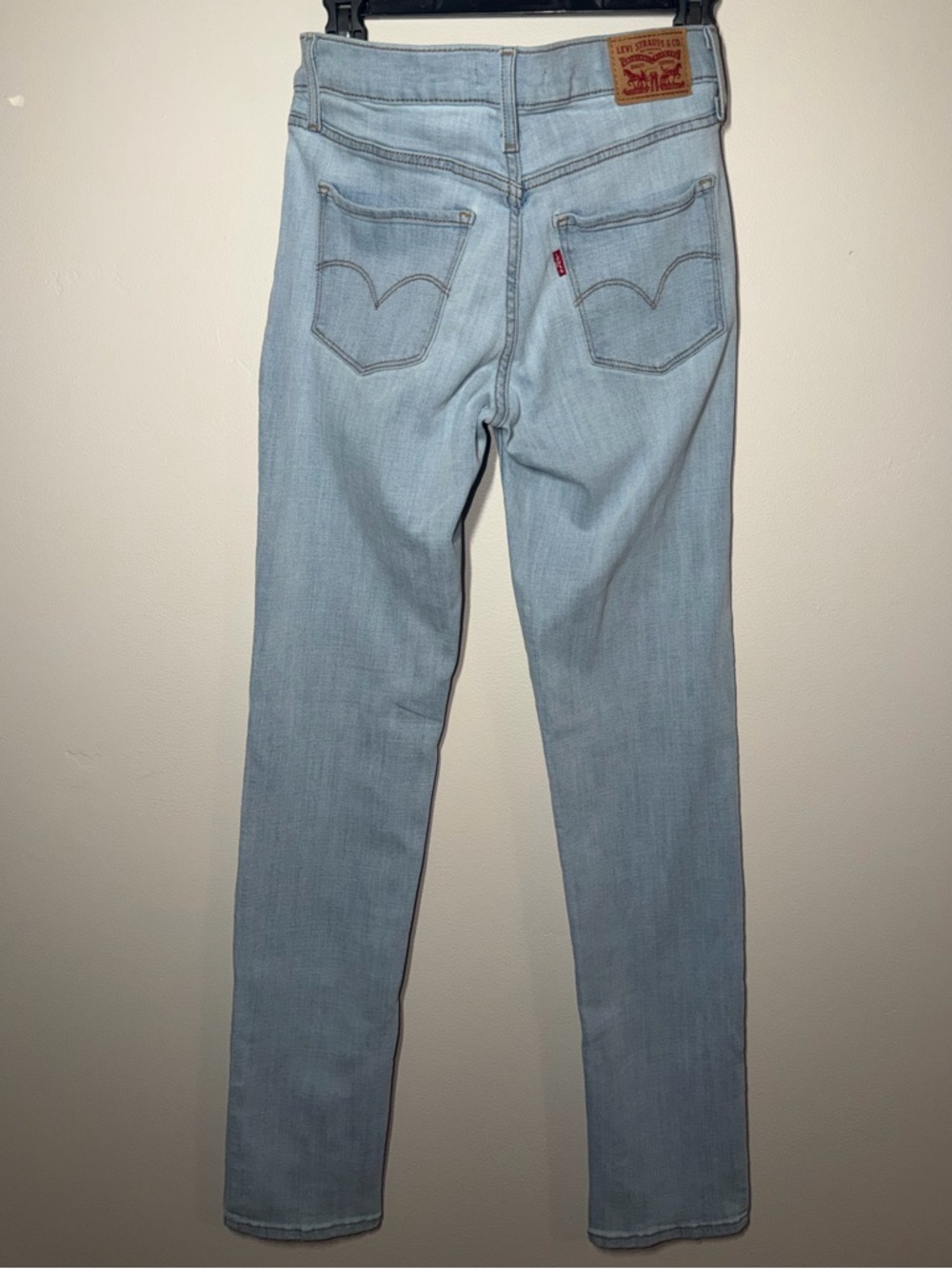Levi's Women's 312 Shaping Slim Light Wash Skinny Jeans